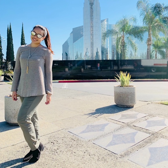 JELLA C Top - Picture 1 of 8